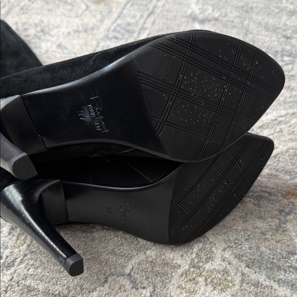 Elegant Suede Black High Boots - Picture 5 of 6